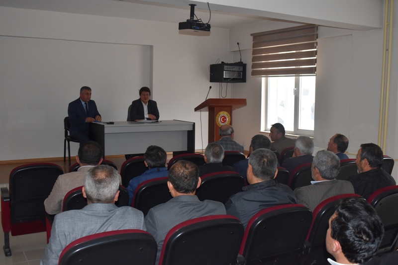 Kaymakamımız Sayın Murathan CEBECİ, Başkanlığında Muhtarlar Toplantısı Yapıldı.